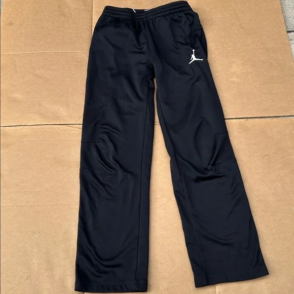 Kids Jordan Black Pants Large Jogger pants Used - Picture 3 of 8